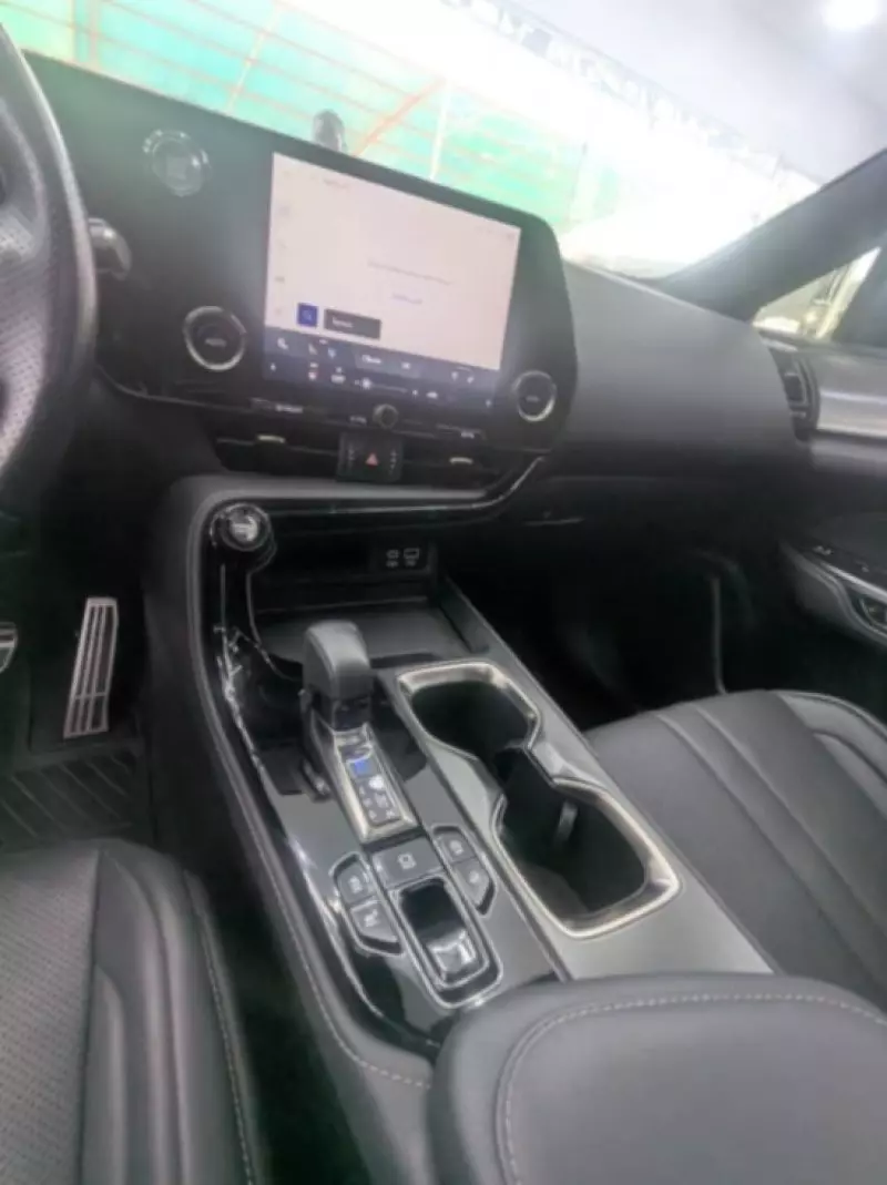 Lexus NX300h Hybrid   - 2022