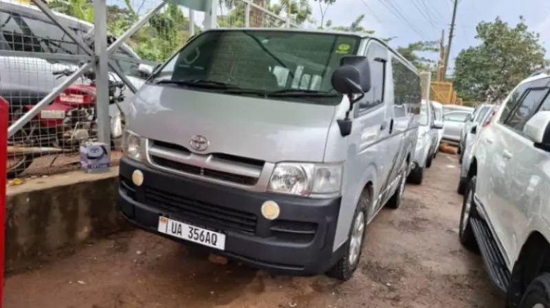Toyota Hiace   - 2007