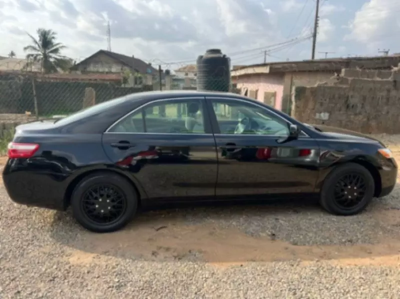 Toyota Camry   - 2007
