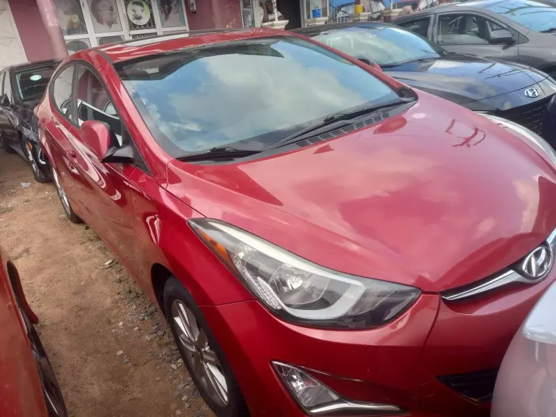 Hyundai Elantra   - 2015