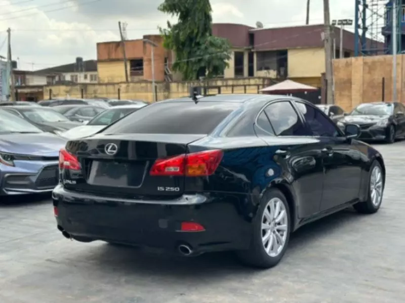 Lexus IS   - 2008