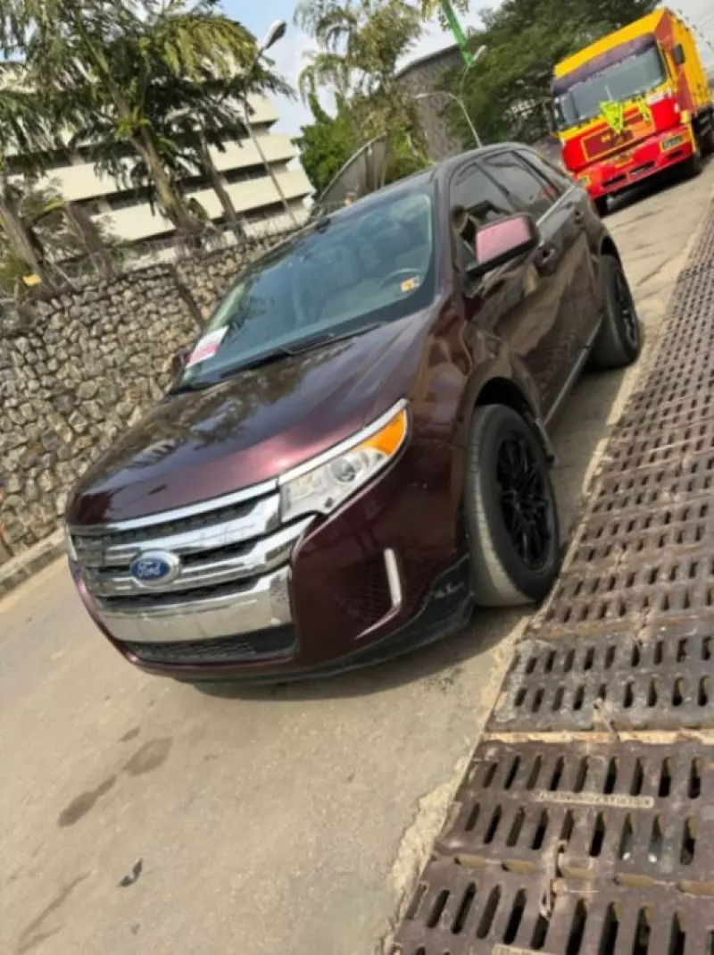 Ford Edge   - 2011