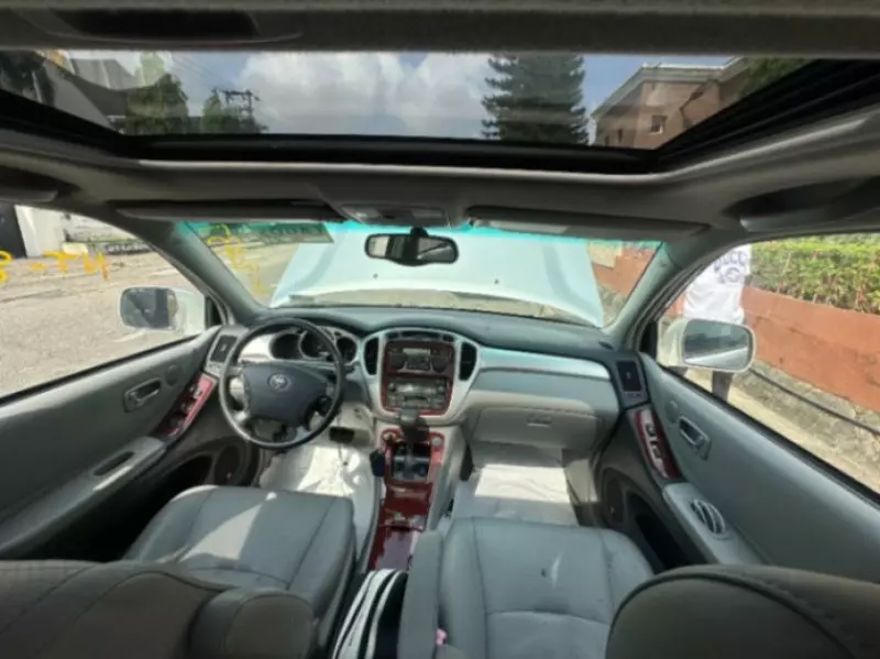 Toyota Highlander   - 2005