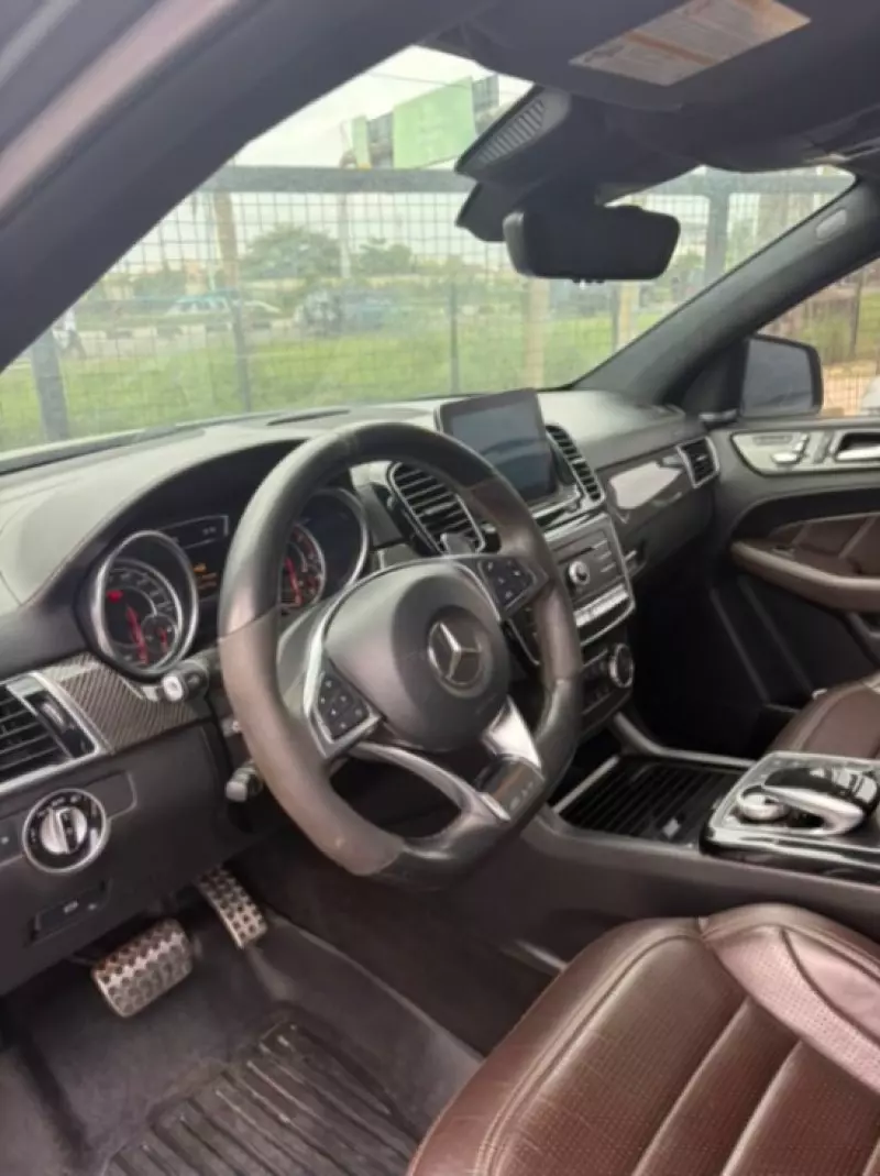 Mercedes-Benz GLE 63   - 2017