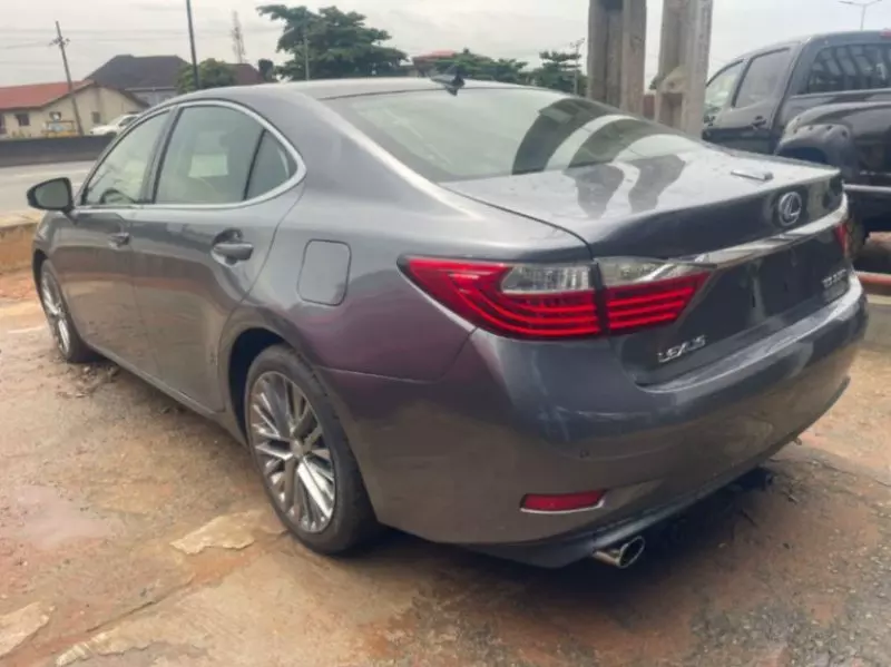 Lexus ES 350   - 2013