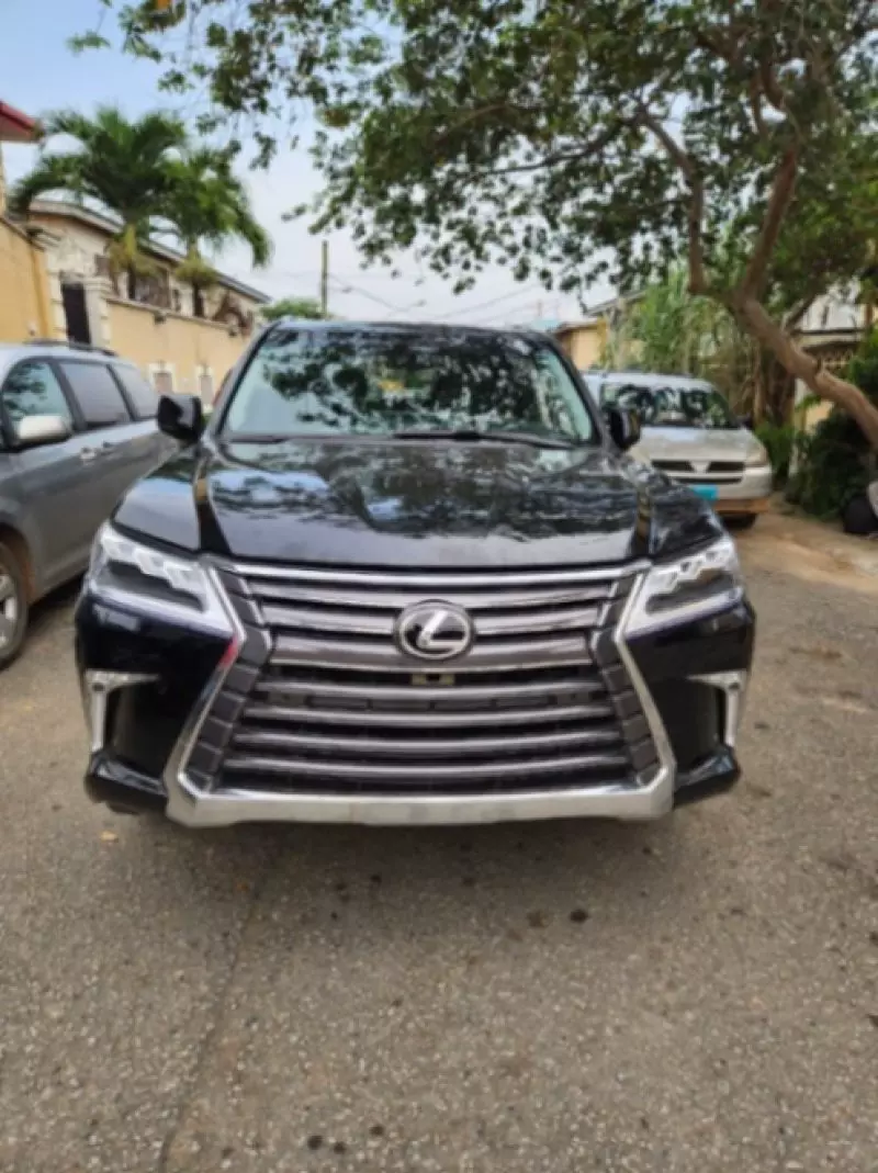 Lexus LX 570   - 2013