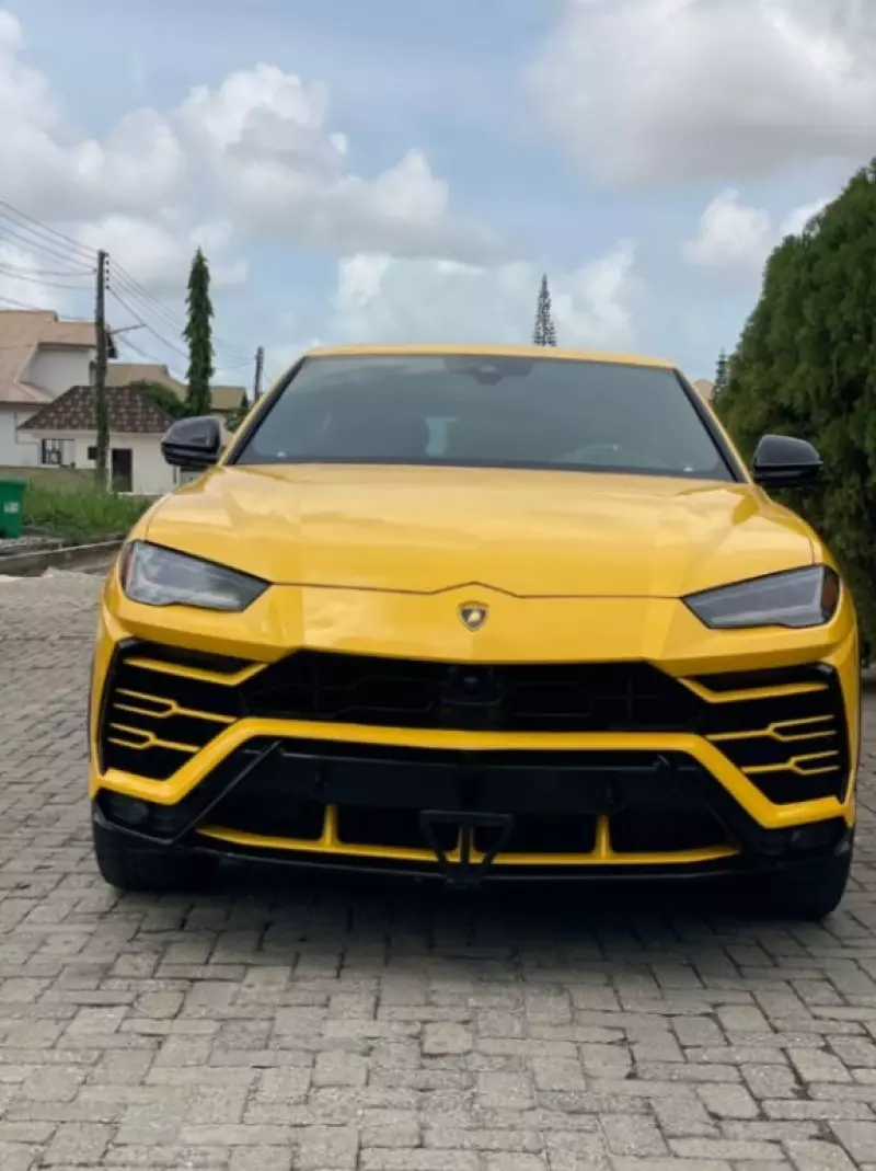 Lamborghini Urus   - 2020