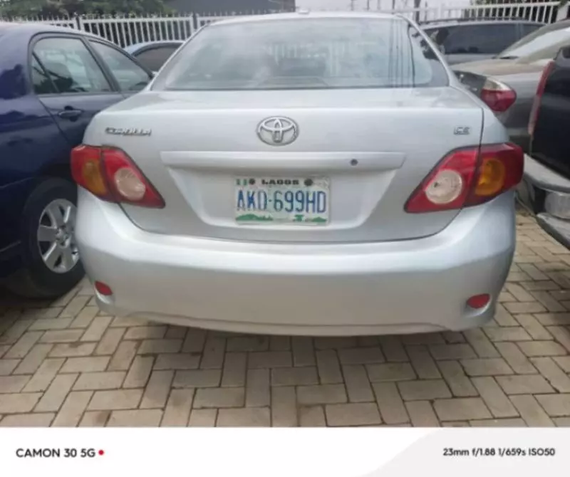 Toyota Corolla   - 2010