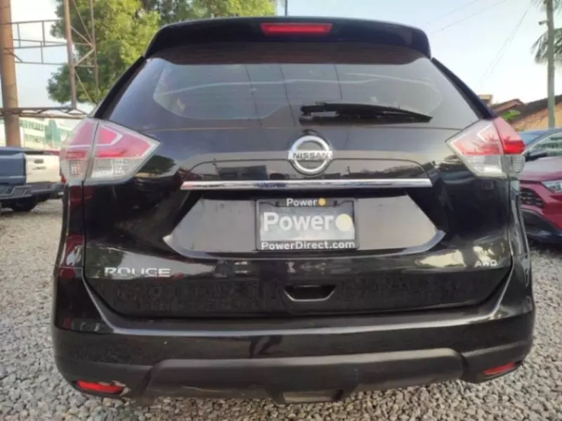 Nissan Rogue   - 2016