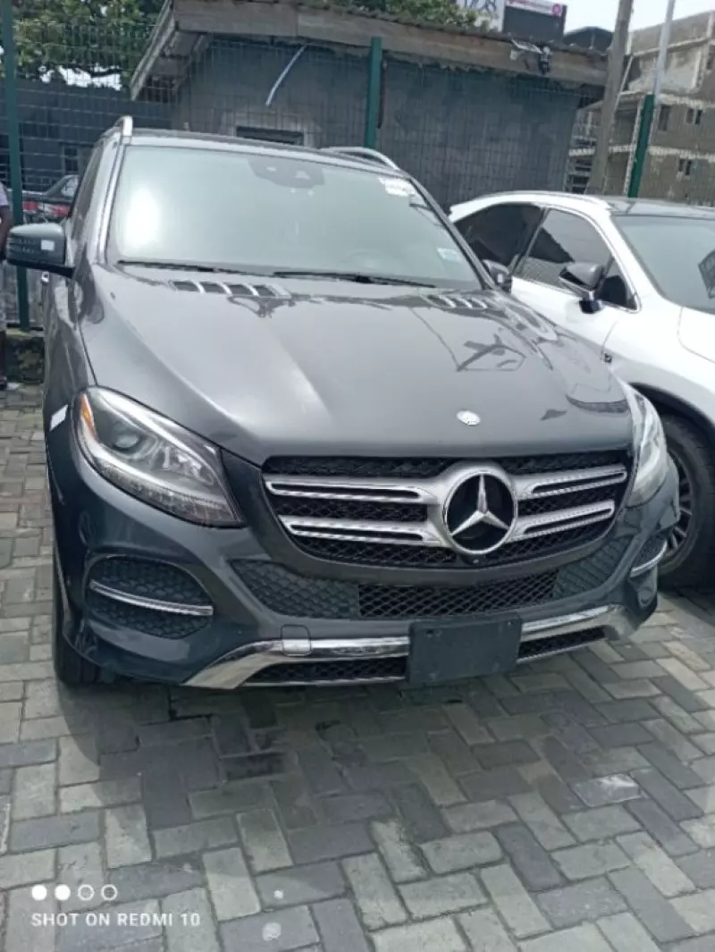 Mercedes-Benz GLE-Class   - 2016