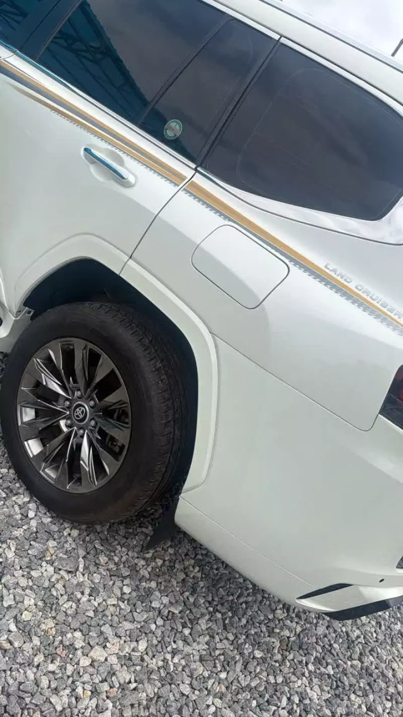 TOYOTA Land Cruiser - 2022