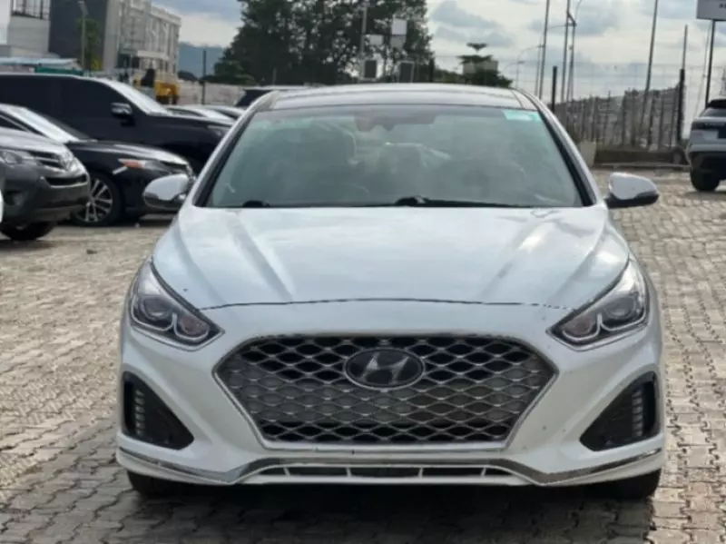Hyundai Sonata   - 2019