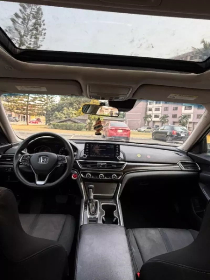 Honda Accord   - 2018