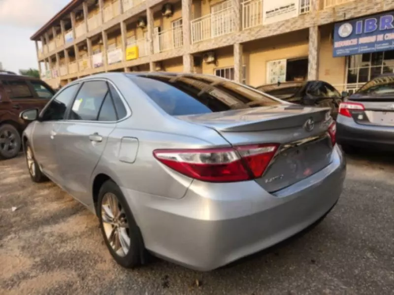 Toyota Camry - 2015