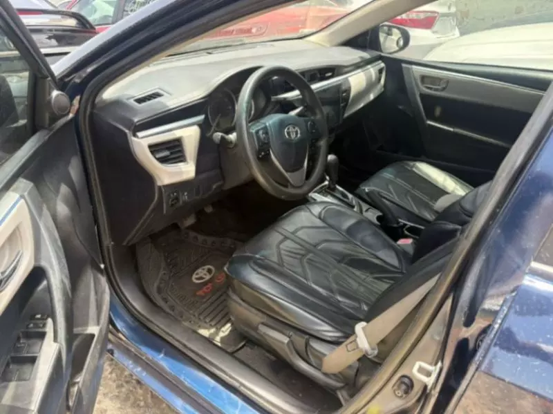 Toyota Corolla   - 2015