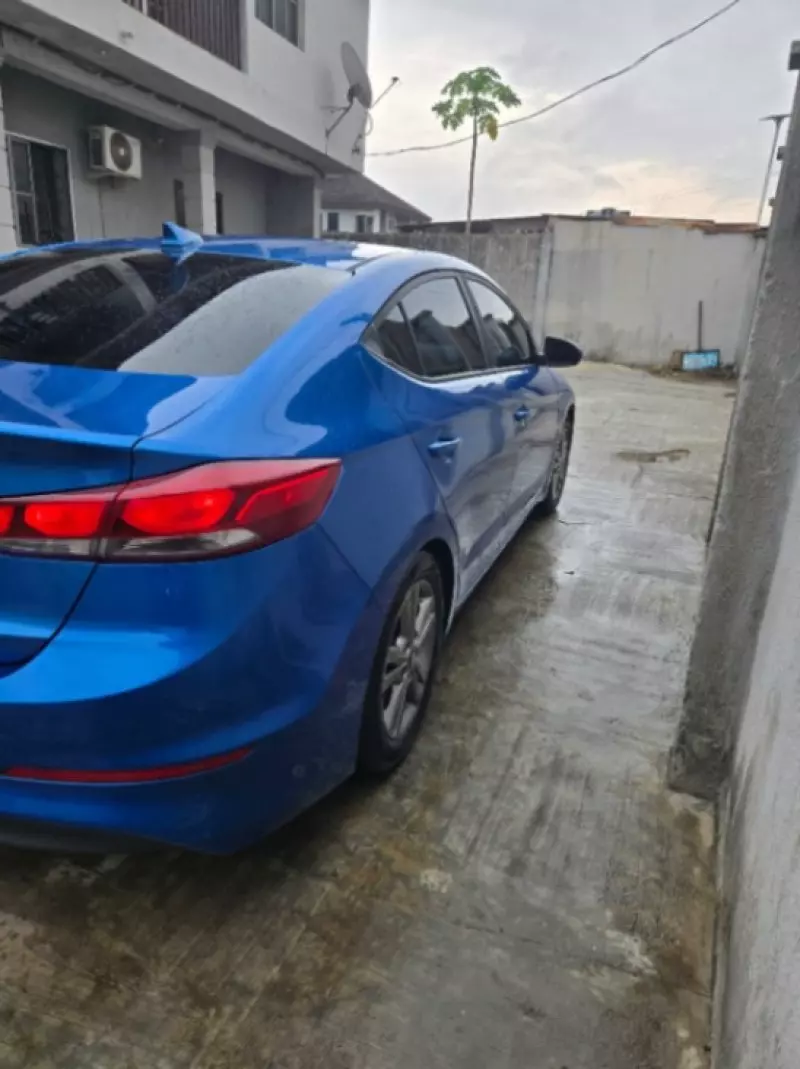 Hyundai Elantra   - 2016