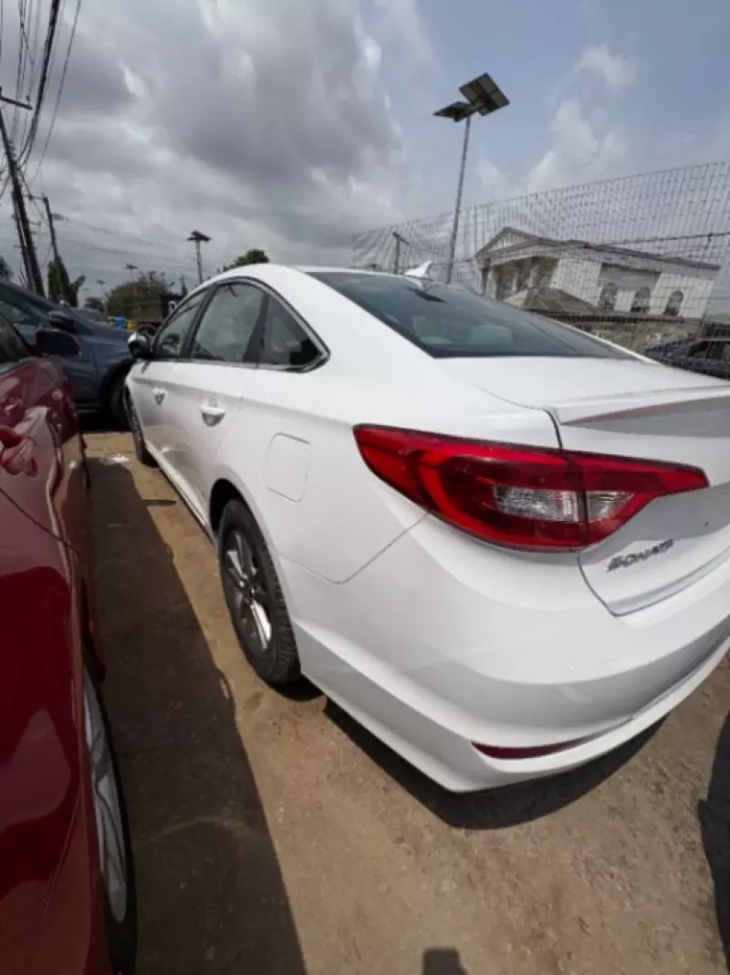 Hyundai Sonata   - 2017