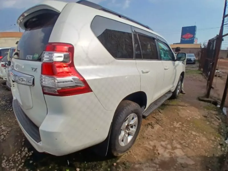 Toyota Land Cruiser Prado TX L   - 2016