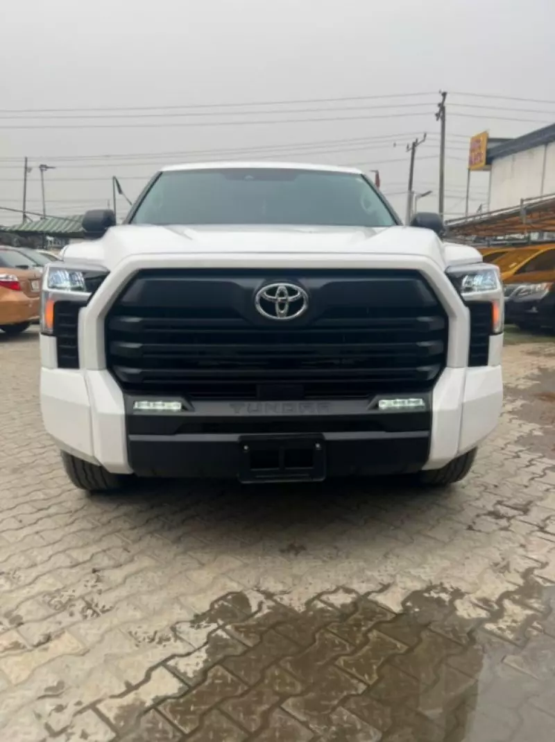 Toyota Tundra   - 2024