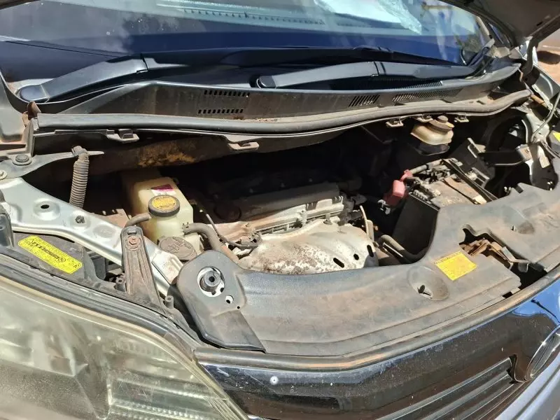 Toyota Vellfire    - 2010