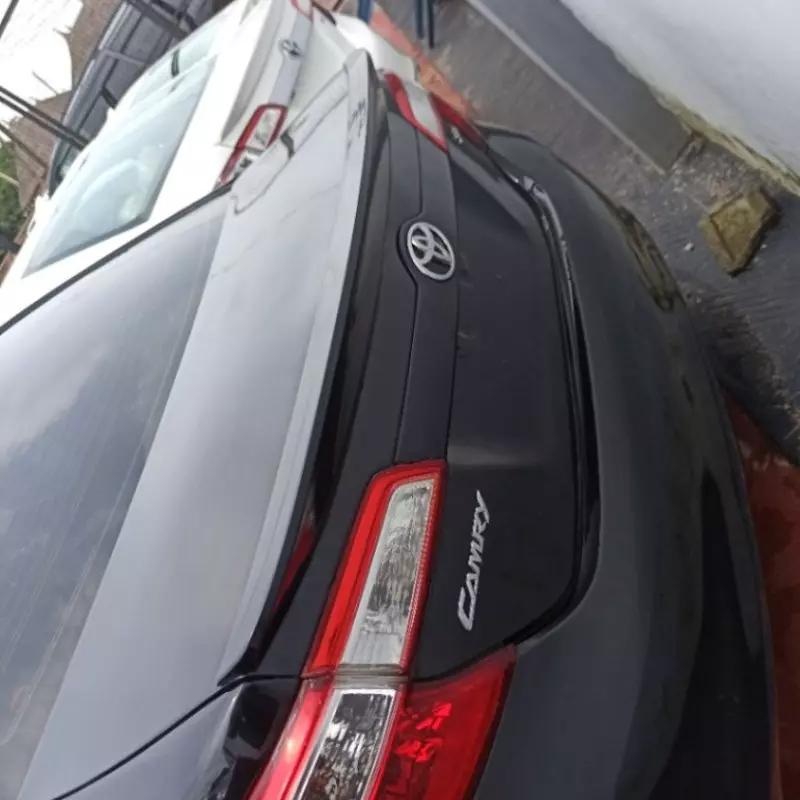 TOYOTA Camry - 2012
