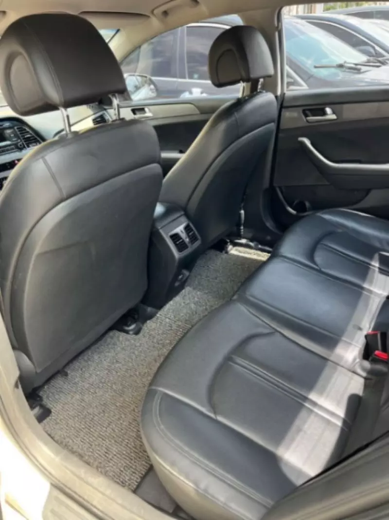 Hyundai Sonata   - 2015