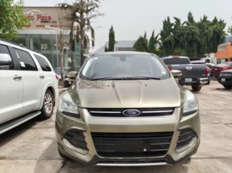 Ford Escape   - 2013