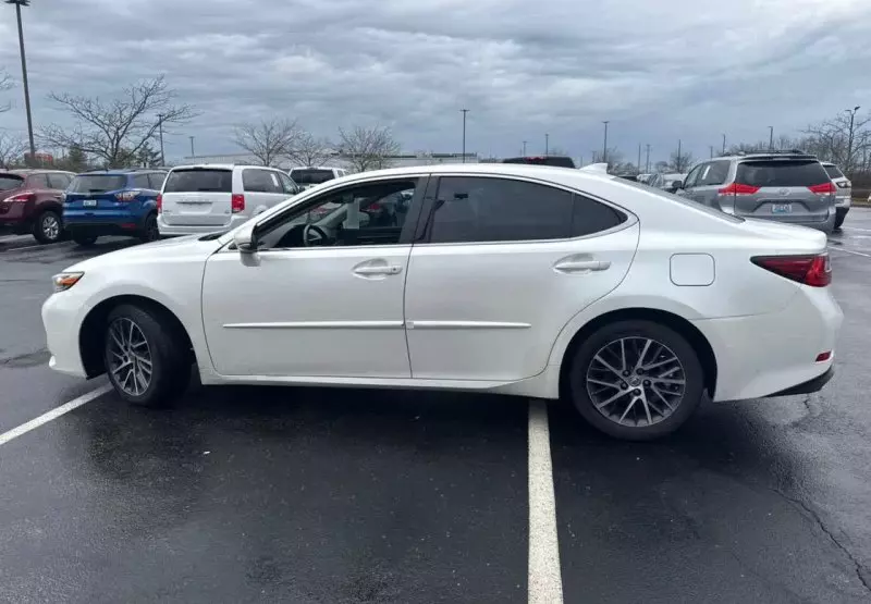 Lexus ES 350   - 2016