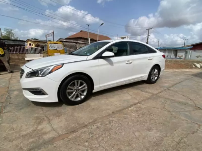Hyundai Sonata   - 2015