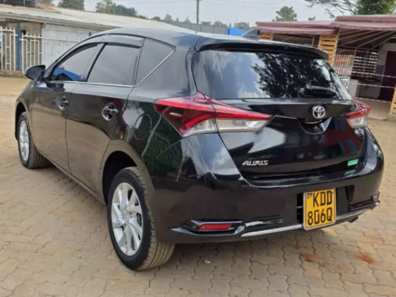 Toyota Auris   - 2016