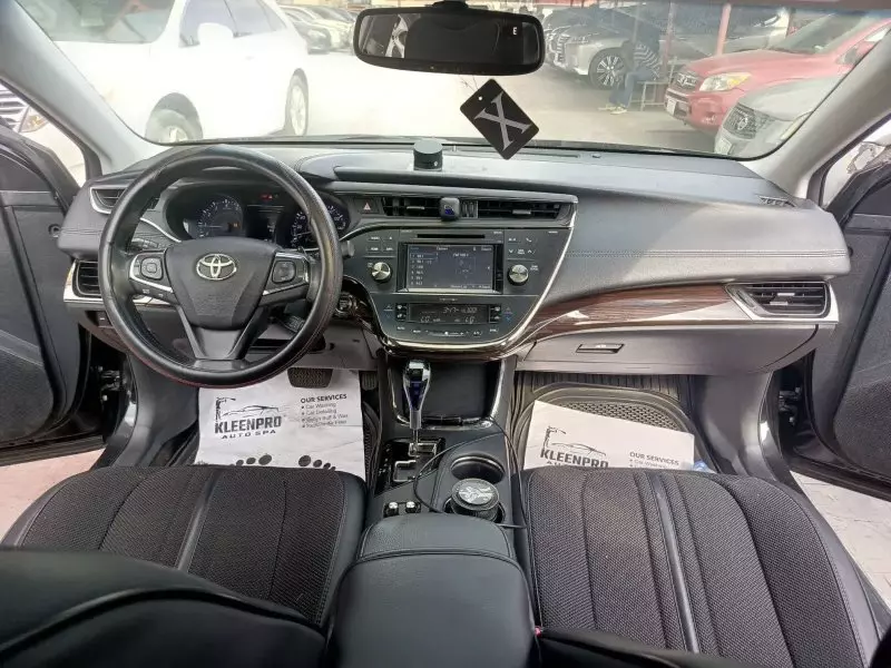 Toyota Avalon - 2015