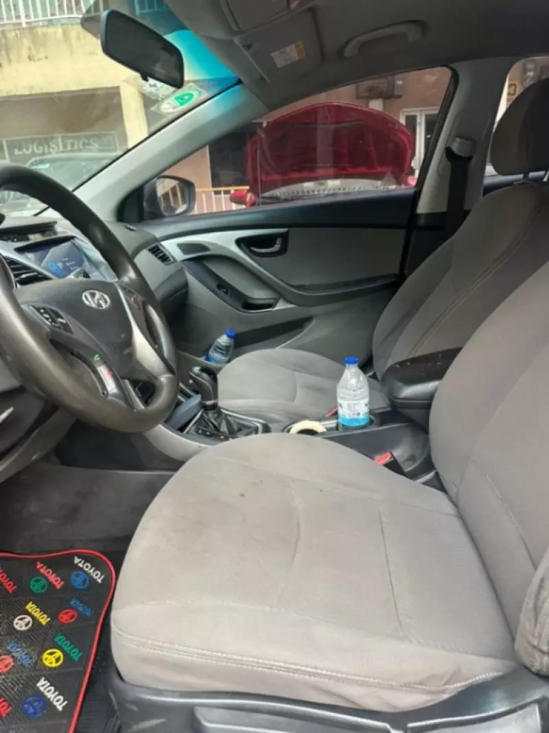 Hyundai Elantra   - 2014
