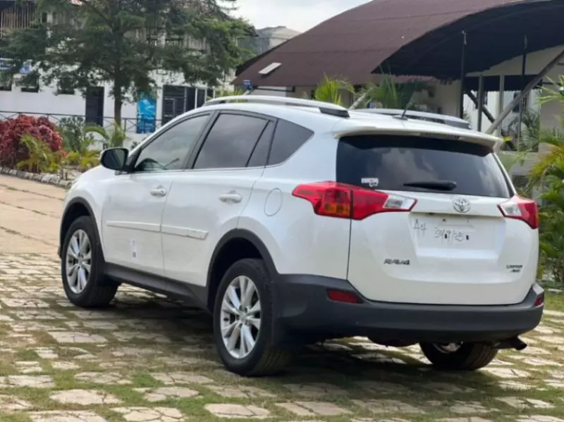 Toyota RAV 4   - 2013