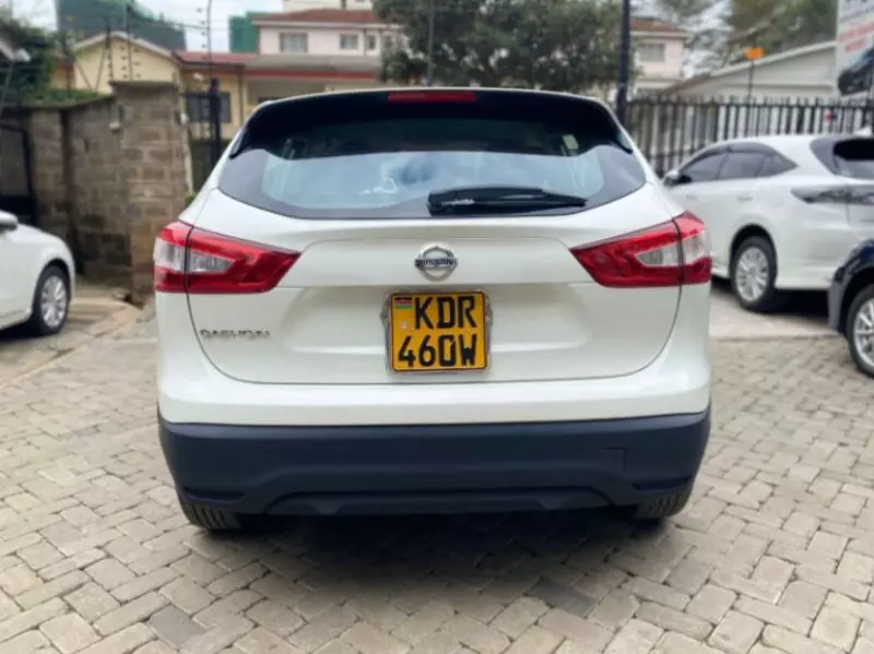 Nissan Qashqai   - 2017