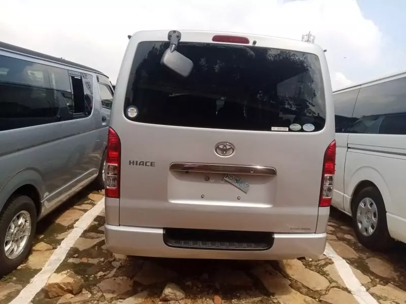 Toyota Hiace   - 2014