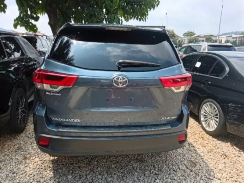 TOYOTA Highlander - 2017