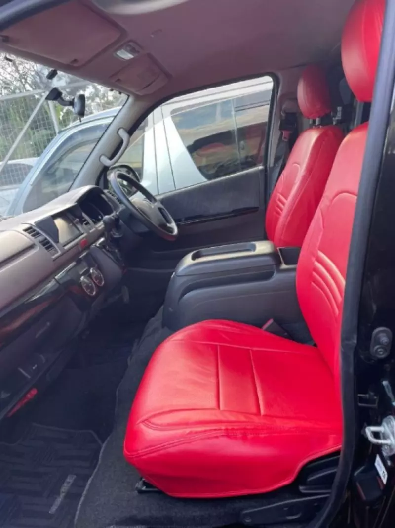 Toyota Hiace   - 2016