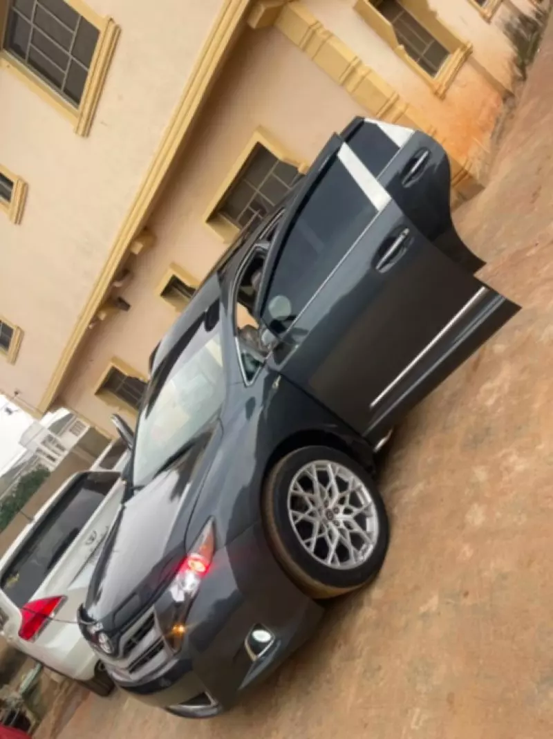 TOYOTA Venza   - 2010