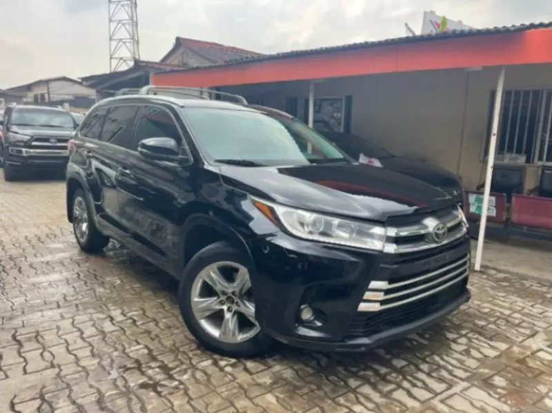 Toyota Highlander   - 2015