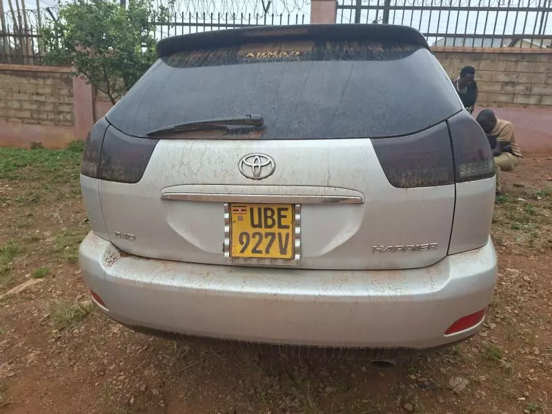 Toyota Harrier   - 2005