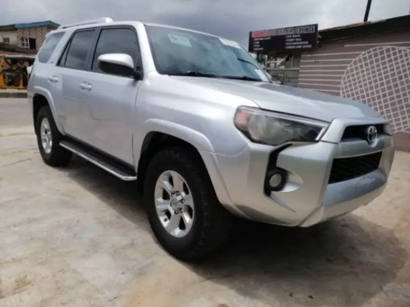 Toyota 4-Runner   - 2014