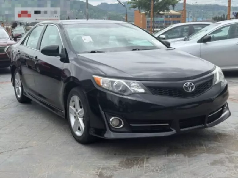 TOYOTA Camry - 2014
