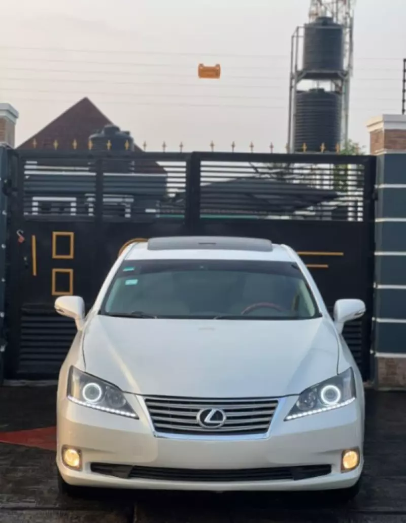 Lexus ES 350   - 2012