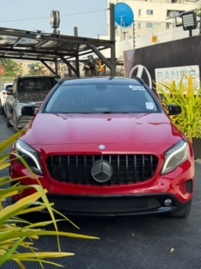 Mercedes-Benz CLA 250   - 2015