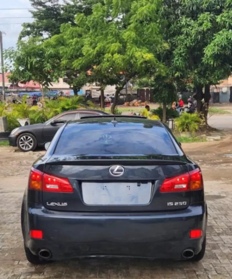 Lexus IS   - 2008