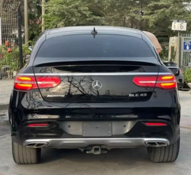 Mercedes-Benz GLE-Class   - 2017