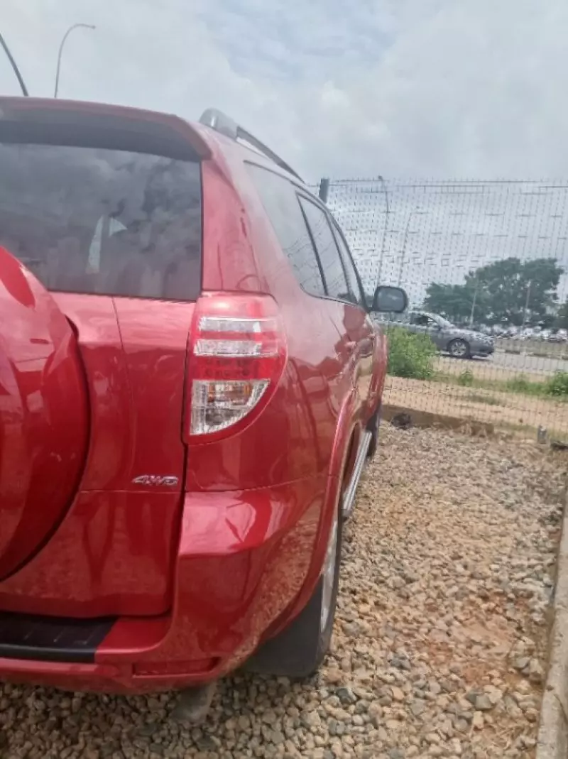 TOYOTA RAV 4   - 2011