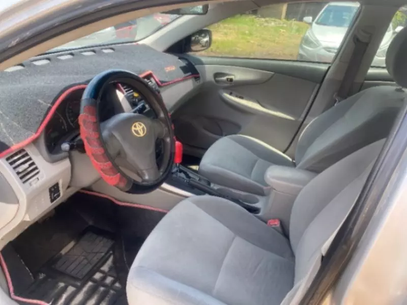 Toyota Corolla   - 2009