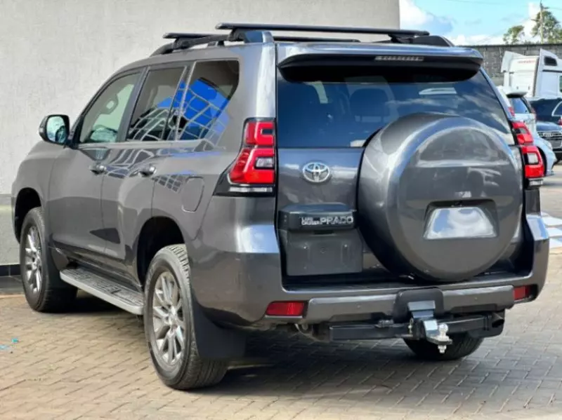 Toyota Landcruiser Prado   - 2019
