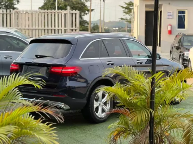 Mercedes-Benz GLC 300   - 2018